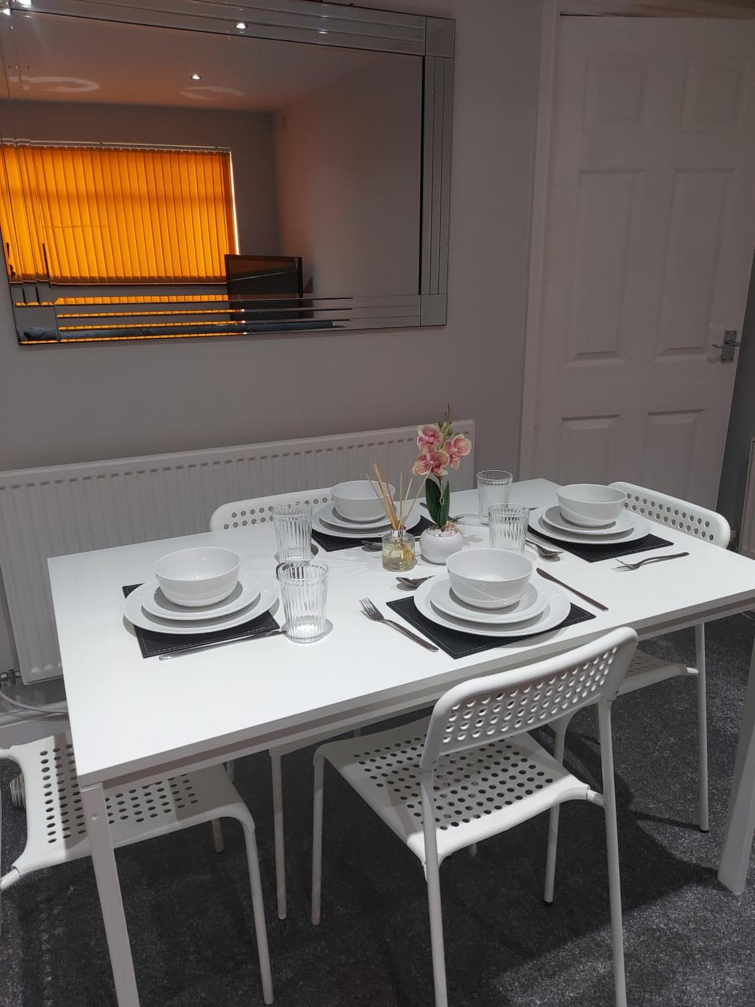 Hilltop Place Suites Near Doncaster Racecourse 外观 照片