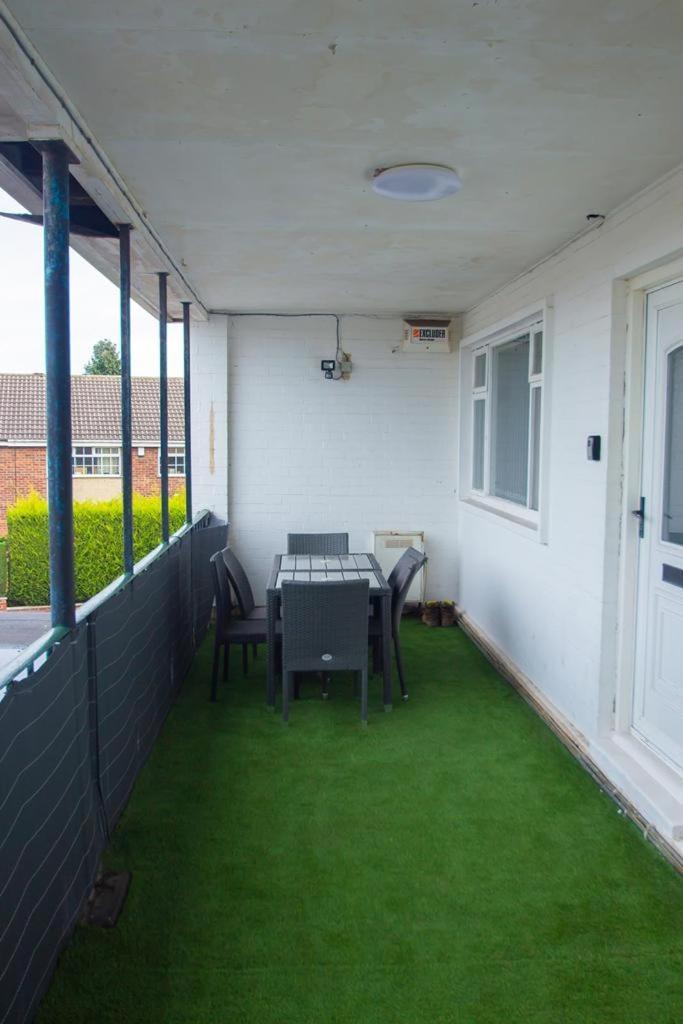 Hilltop Place Suites Near Doncaster Racecourse 客房 照片